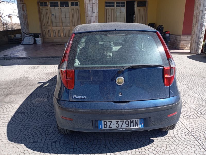 Usata Fiat Punto 69 CV (50 kW) 2003 Blu Utilitaria