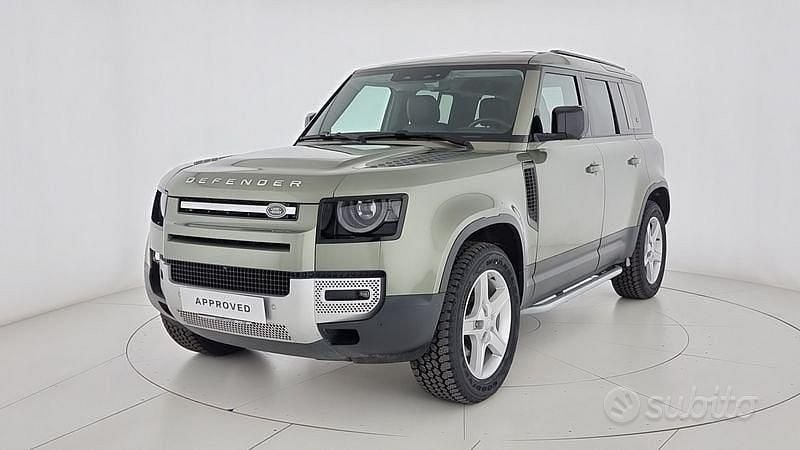 Usata Land Rover Defender SE 200 CV (147 kW) 2022 Verde SUV
