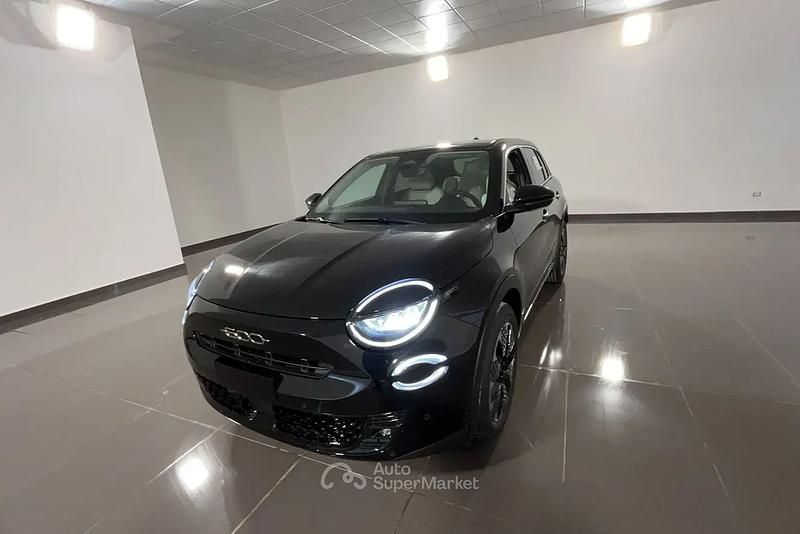 Nuova Fiat 600 La Prima 101 CV (74 kW) 2025 Nero SUV