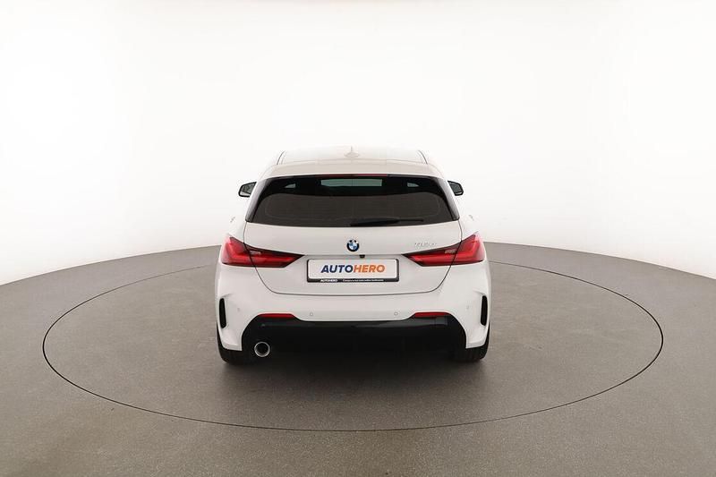 Usado BMW 116 M Sport 116 CV (85 kW) 2021 Blanco Utilitario
