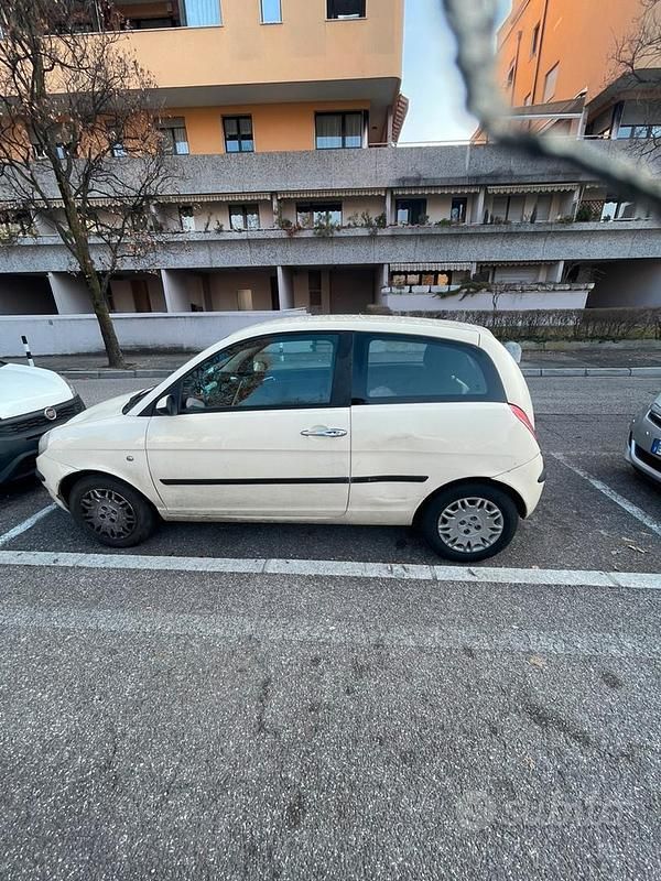Usata Lancia Ypsilon 60 CV (44 kW) 2007 Utilitaria
