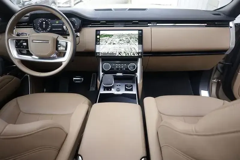 Usata Land Rover Range Rover Autobiography 351 CV (258 kW) 2023 Oro SUV