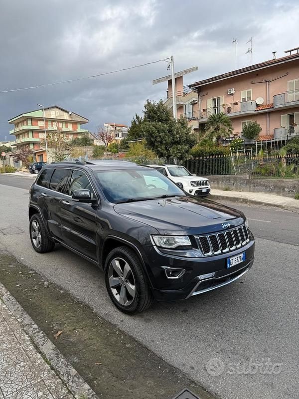 Blu Usata 2015 Jeep Grand Cherokee Overland SUV | 14.000 € (Buon prezzo) - Immagine 1/4