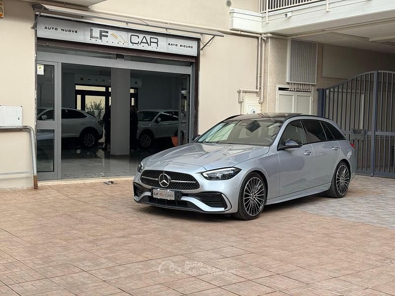 Usata Mercedes C300e Premium 265 CV (194 kW) 2022 Grigio Station wagon