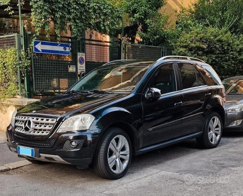 Usata Mercedes ML320 224 CV (164 kW) 2009 Nero SUV