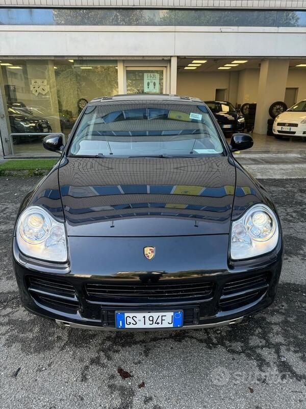 Nero Usata 2005 Porsche Cayenne SUV | 7900 € (Ottimo prezzo) - Immagine 1/4