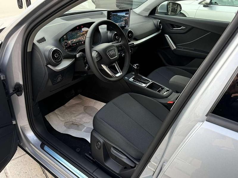 Nuova Audi Q2 Advanced 150 CV (110 kW) 2026 Argento SUV