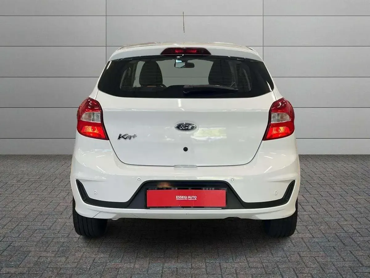 Usata Ford Ka 71 CV (52 kW) 2018 Bianco Berlina