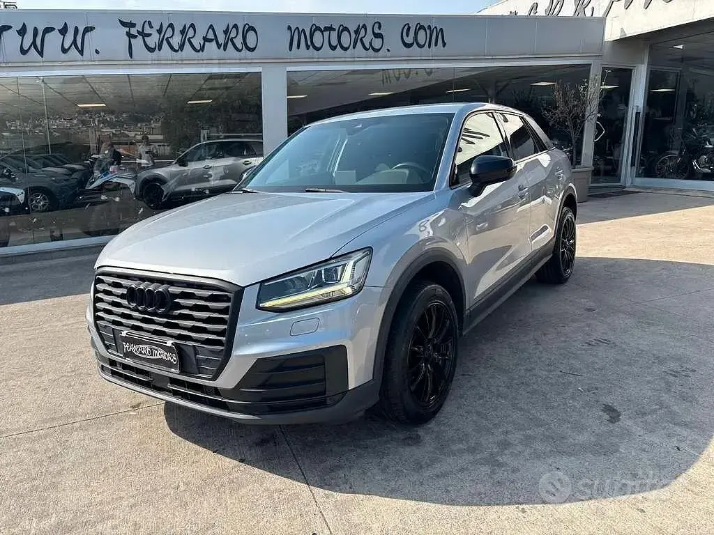 Usata Audi Q2 Business 116 CV (85 kW) 2017 Grigio SUV