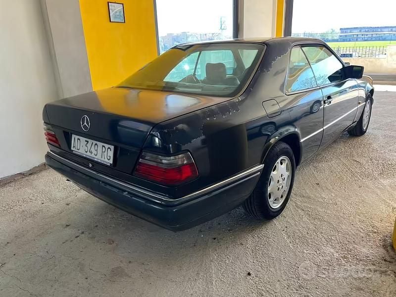 Usata Mercedes 200 136 CV (100 kW) 1993 Blu Coupé