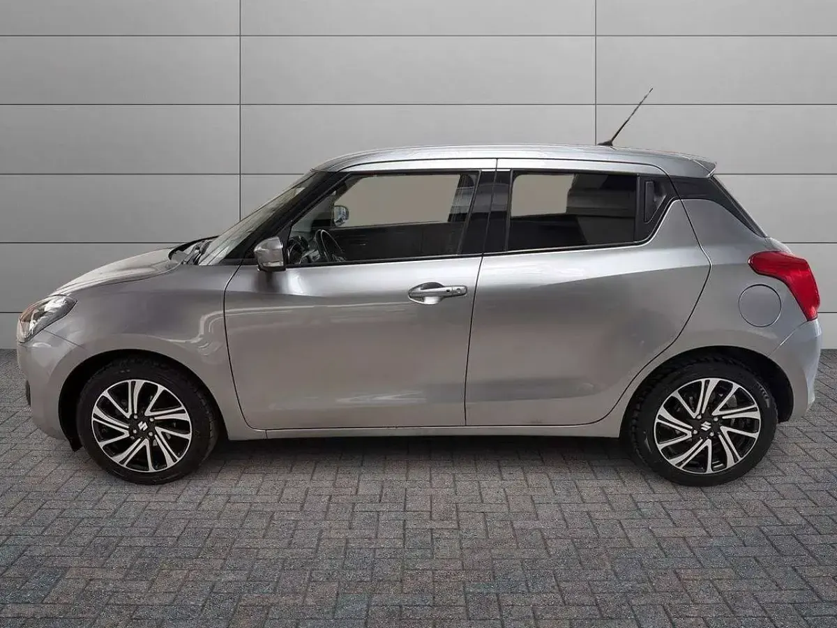 Usata Suzuki Swift 83 CV (61 kW) 2020 Grigio Utilitaria