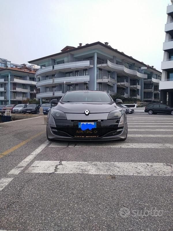 Usata Renault Mégane Coupé R.S. 250 CV (183 kW) 2012 Coupé