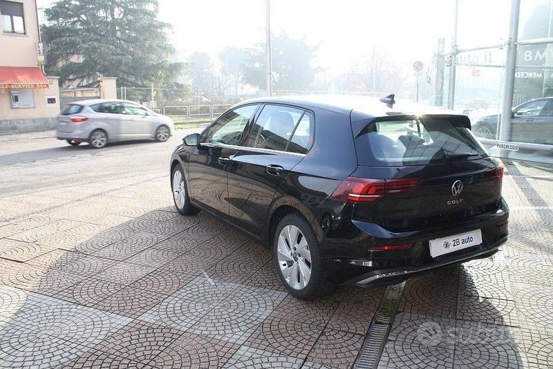 Usata VW Golf VIII Style 150 CV (110 kW) 2025 Nero Berlina