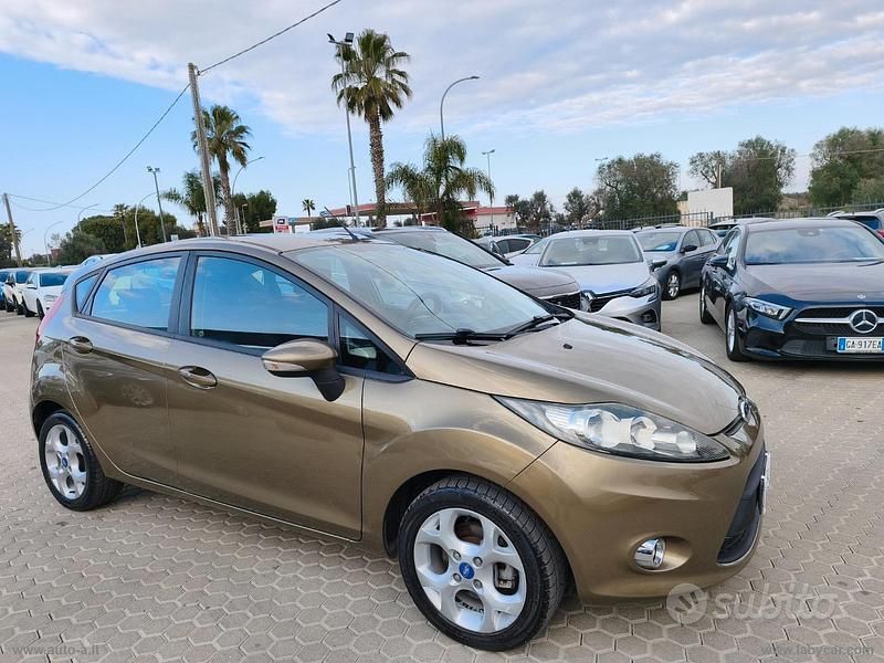 Usata Ford Fiesta Titanium 70 CV (51 kW) 2012 Utilitaria