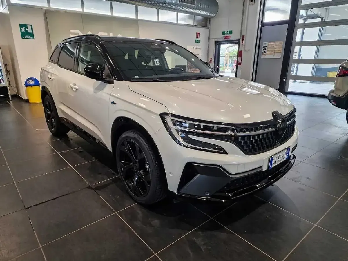 Usata Renault Austral Techno 199 CV (146 kW) 2023 Bianco SUV