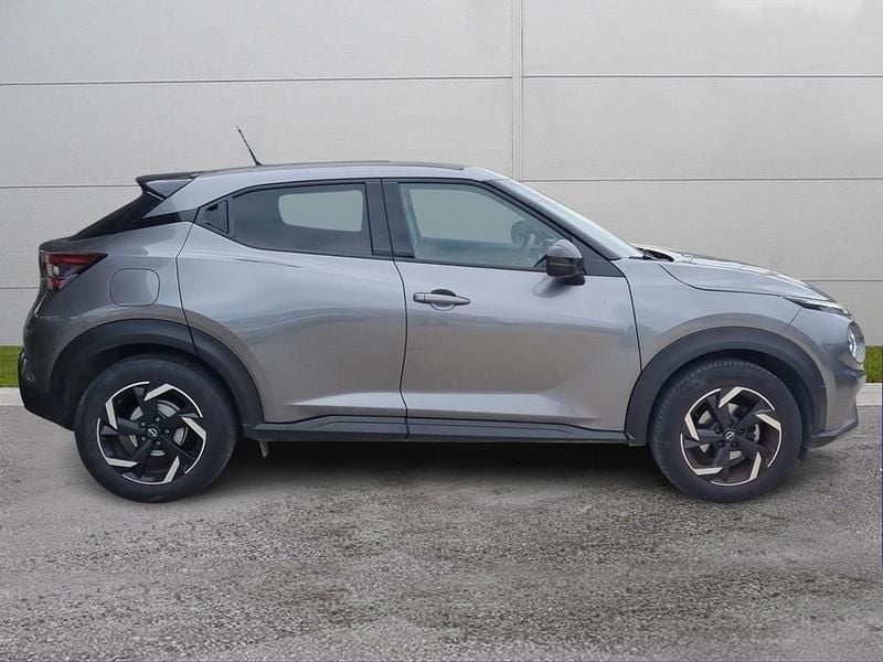 Usata Nissan Juke Acenta 114 CV (83 kW) 2023 Grigio scuro SUV