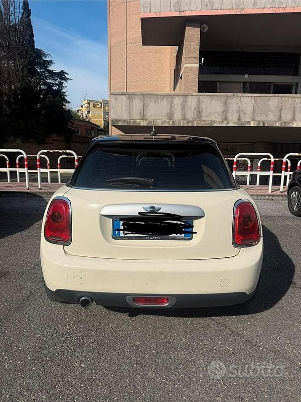Usata Mini Cooper D 2016 Utilitaria