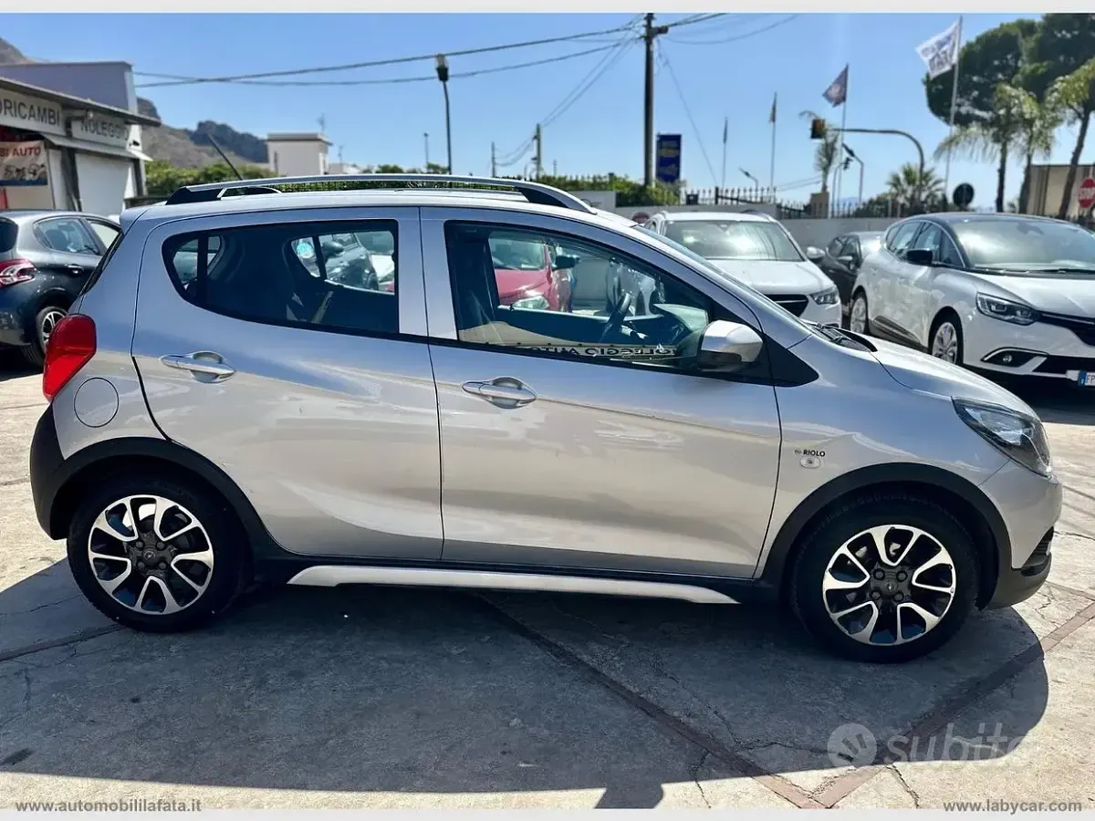 Usata Opel Karl Rocks 75 CV (55 kW) 2019 Grigio Utilitaria