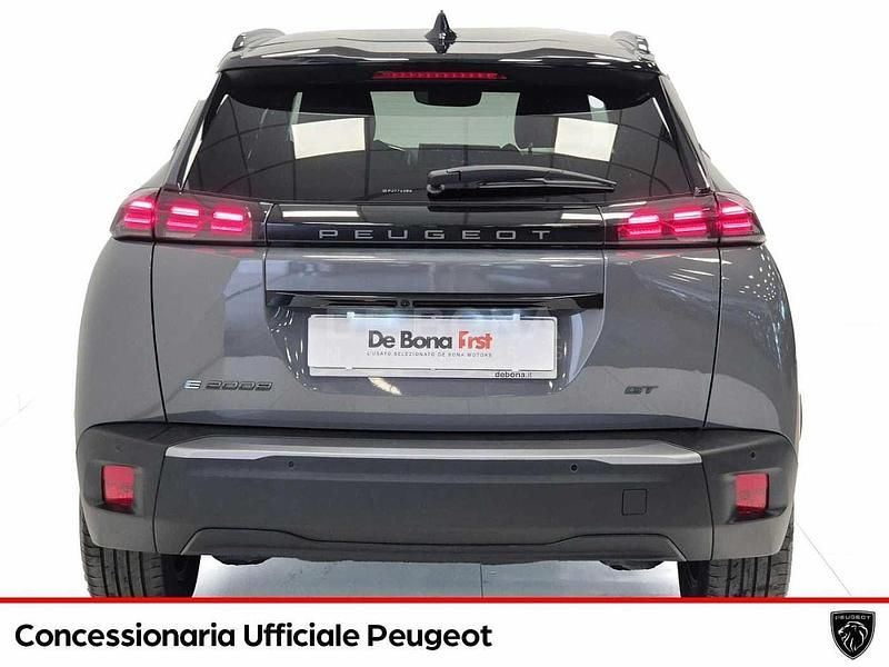 Begagnad Peugeot e-2008 GT 114 kW (156 HK) 2023 Grå SUV