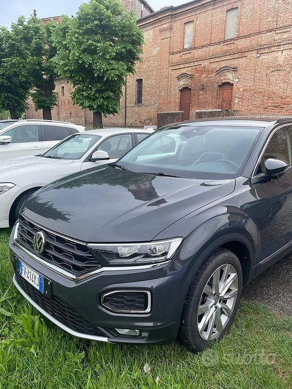 Usata VW T-Roc Advance 116 CV (85 kW) 2019 Grigio SUV