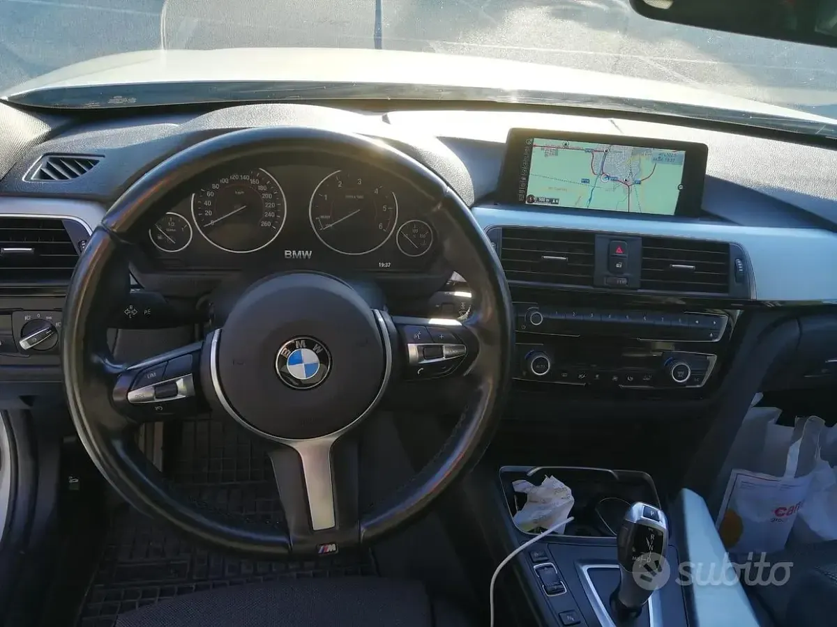 Usata BMW 318 Sport Line 150 CV (110 kW) 2016 Grigio Station wagon