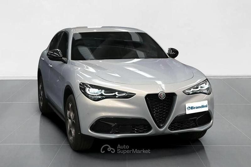 Usata Alfa Romeo Stelvio 209 CV (153 kW) 2025 Gray SUV