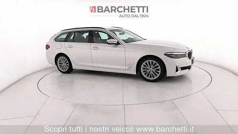 Begagnad BMW 530 Luxury Line 249 HK (183 kW) 2022 Vit Kombi