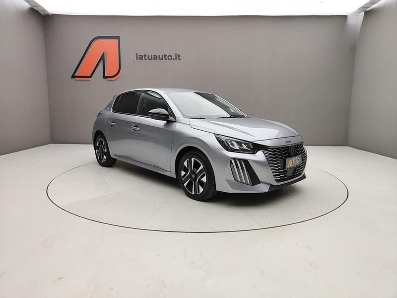 Usata Peugeot 208 Allure 101 CV (74 kW) 2025 Grigio Utilitaria