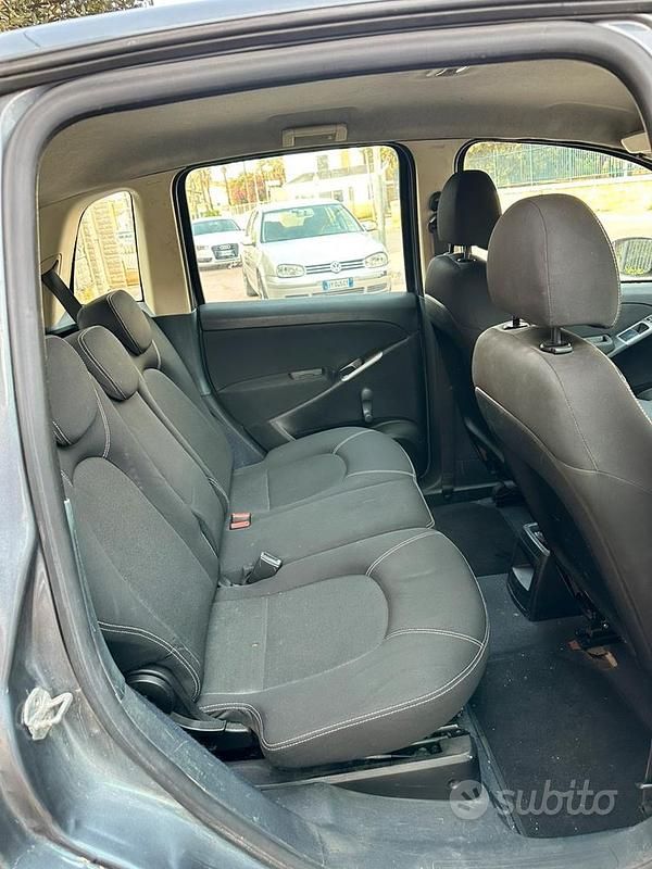 Usata Lancia Musa 97 CV (71 kW) 2010 Grigio Monovolume