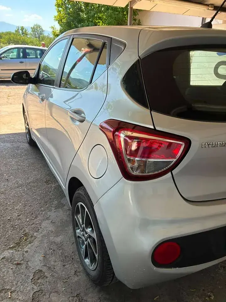 Usata Hyundai i10 Classic 67 CV (49 kW) 2018 Argento Utilitaria