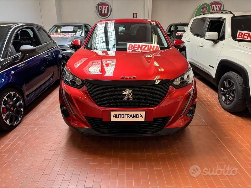 Usata Peugeot 2008 Active 100 CV (73 kW) 2021 Rosso SUV