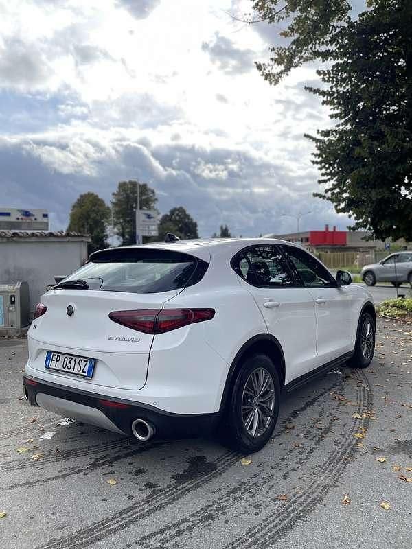 Usata Alfa Romeo Stelvio Executive 209 CV (153 kW) 2018 SUV