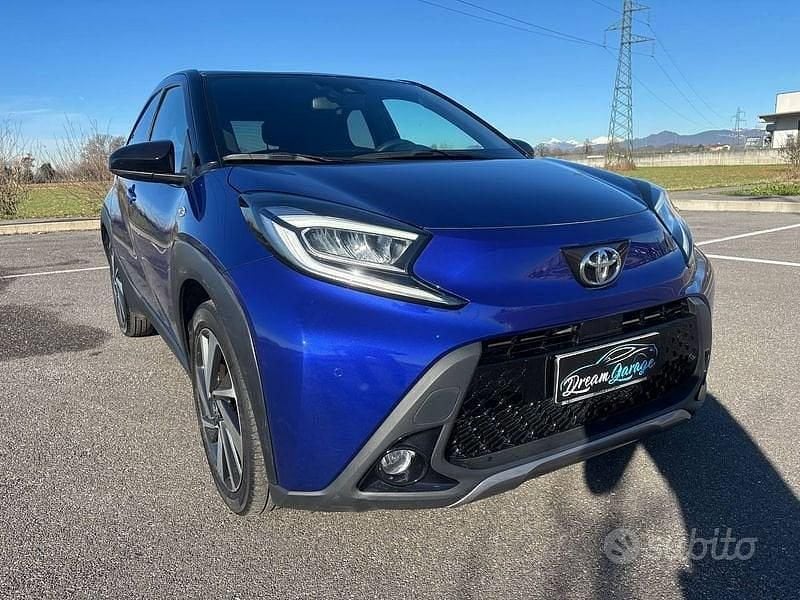 Usata Toyota Aygo X 72 CV (52 kW) 2022 Blu SUV