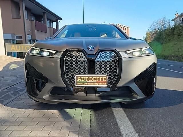 Usata BMW iX Efficient Dynamics 484 kW (659 CV) 2022 Grigio SUV
