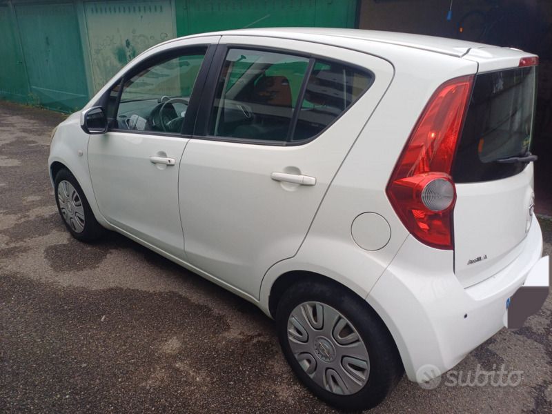 Usata Opel Agila 69 CV (50 kW) 2013 Bianco Utilitaria