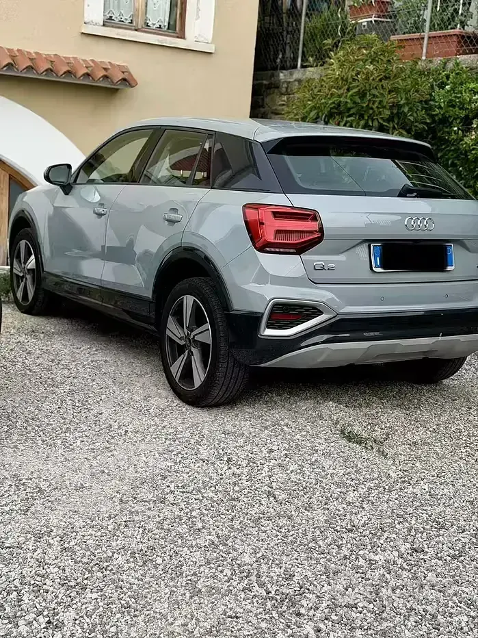 Usata Audi Q2 Admired 150 CV (110 kW) 2024 Grigio SUV
