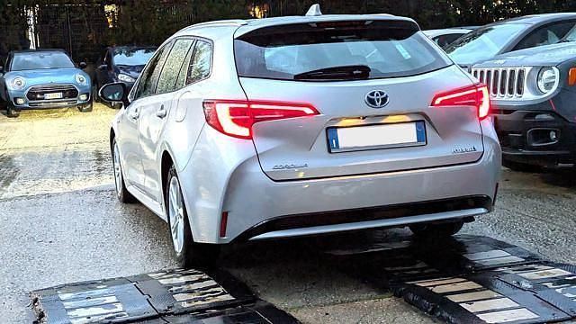 Usata Toyota Corolla Business Edition 97 CV (71 kW) 2021 Grigio Station wagon