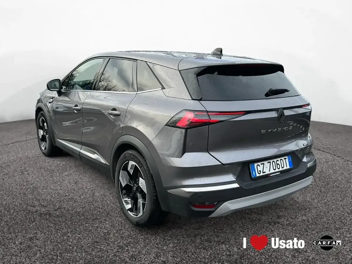 Usata Renault Clio Iconic 143 CV (105 kW) 2025 Grigio Utilitaria