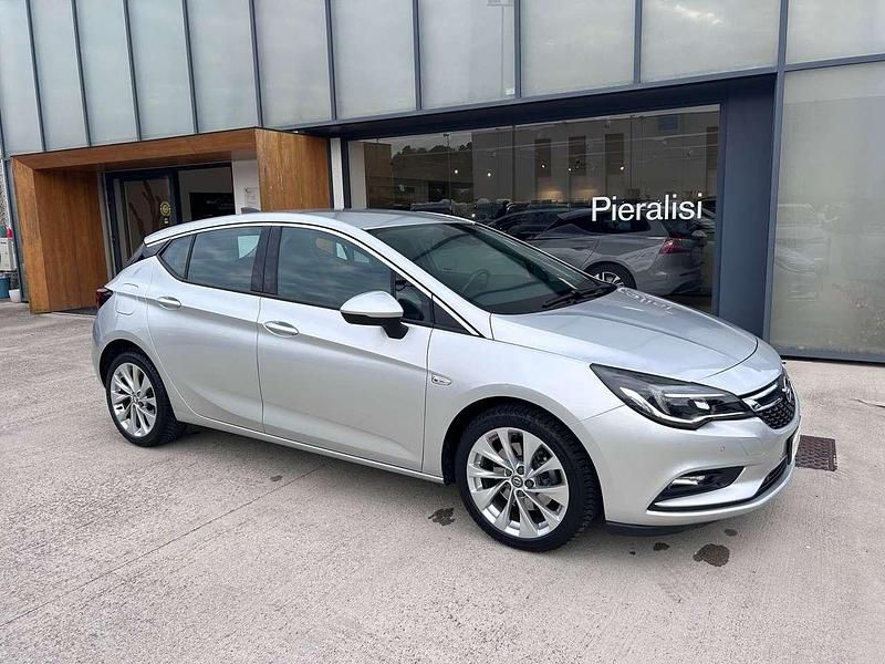 Usata Opel Astra Innovation 110 CV (80 kW) 2016 Argento Berlina