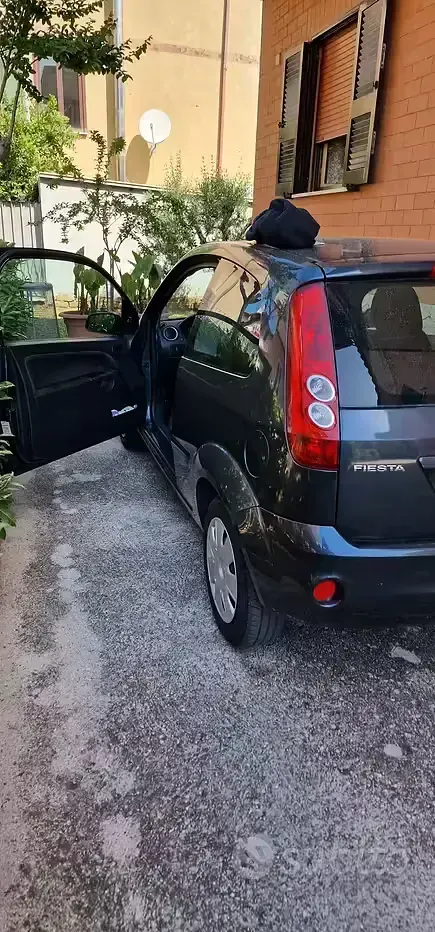 Gebraucht Ford Fiesta 75 PS (55 kW) 2007 Kleinwagen