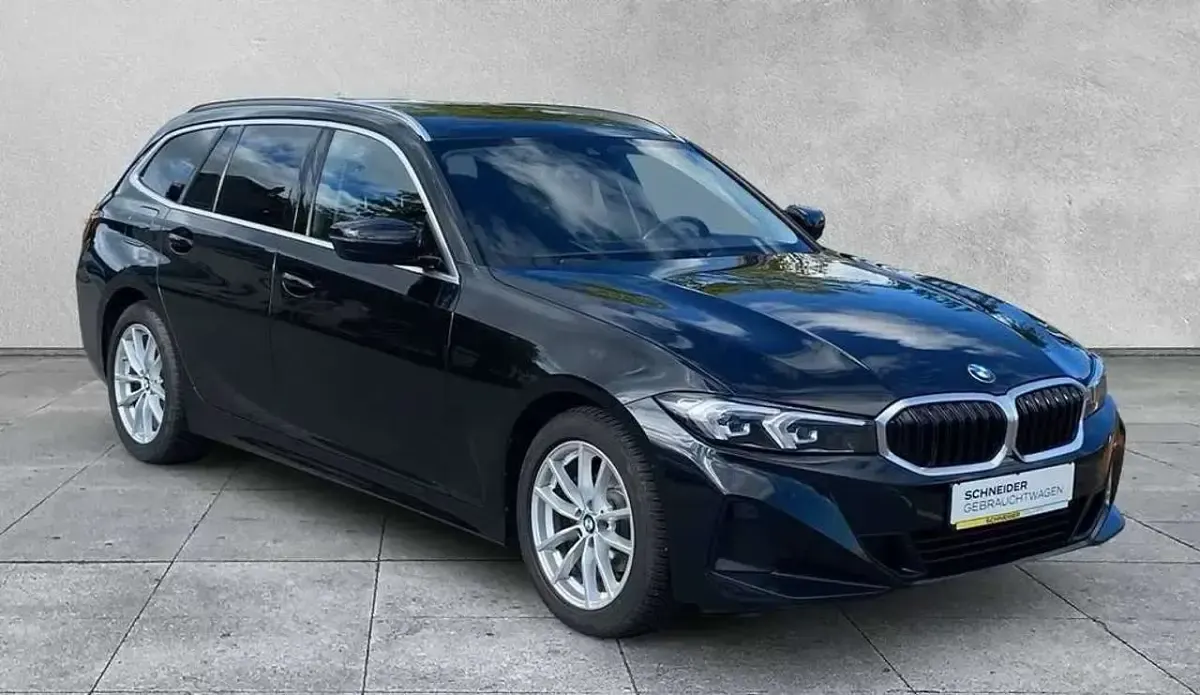 Usata BMW 318 150 CV (110 kW) 2023 Nero Station wagon