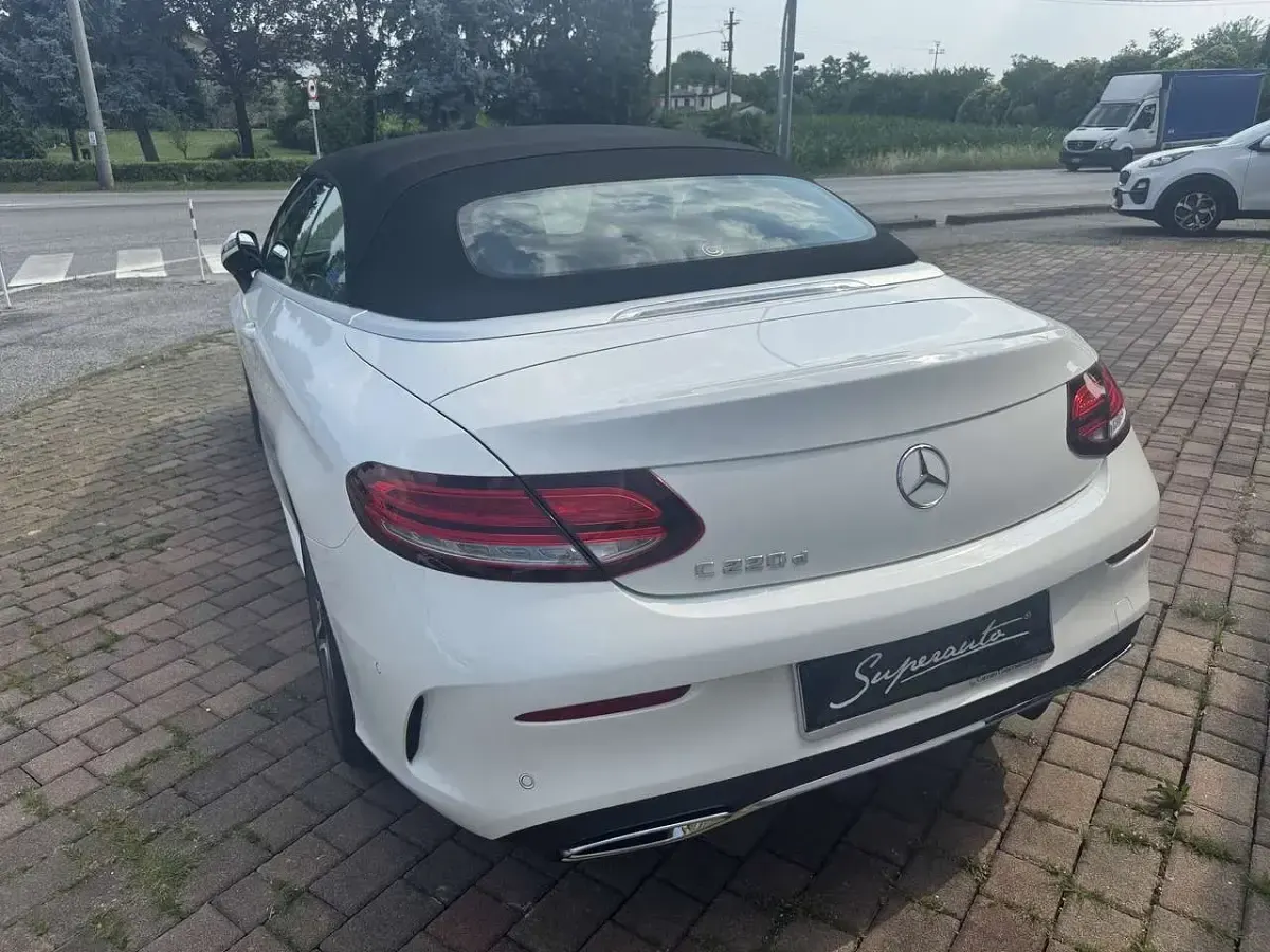 Usata Mercedes C220 Premium 194 CV (142 kW) 2023 Bianco Cabrio