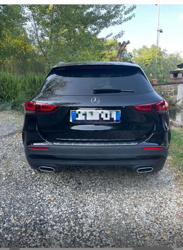 Usata 2023 Mercedes GLA180 Premium SUV | 37.000 € (Buon prezzo) - Immagine 1/4
