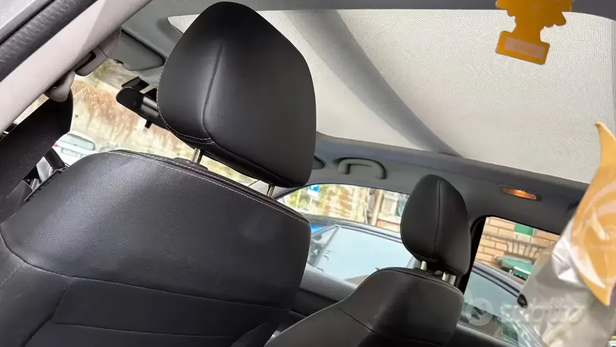 Usata Suzuki Vitara 140 CV (102 kW) 2019 Grigio SUV