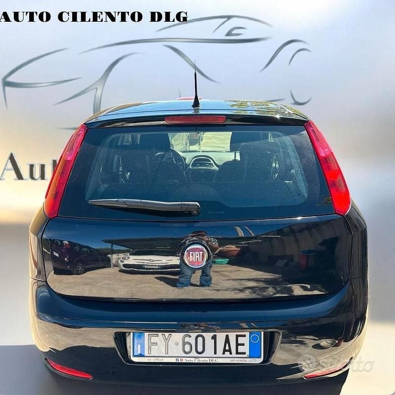 Usata Fiat Punto 95 CV (69 kW) 2019 Blu Utilitaria