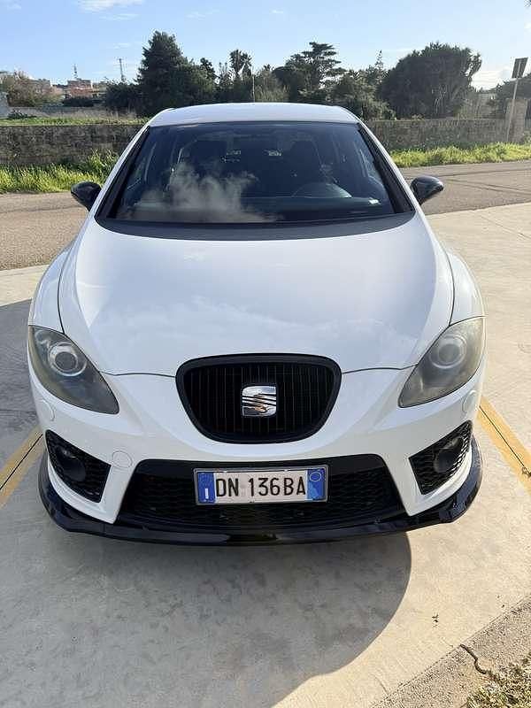 Occasion Seat Leon CUPRA 241 ch (177 kW) 2008 Citadine