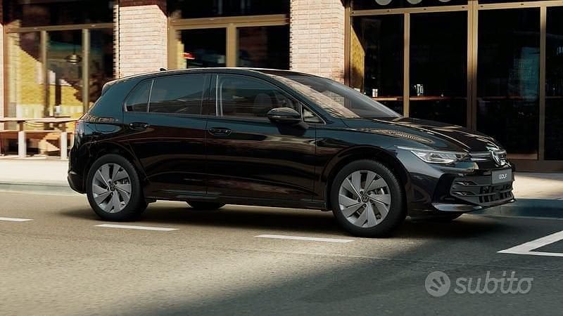 Usata VW Golf VIII 150 CV (110 kW) 2024 Nero Berlina