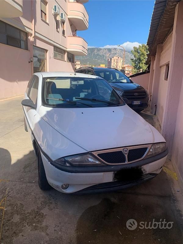 Usata Lancia Ypsilon 60 CV (44 kW) 1998 Utilitaria