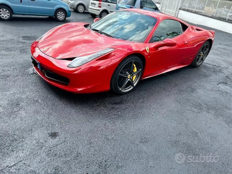 Usata Ferrari 458 566 CV (416 kW) 2011 Rosso Coupé
