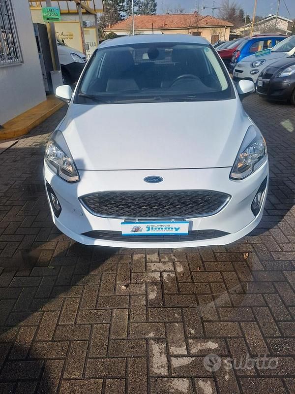 Bianco Usata 2019 Ford Fiesta Tre volumi | 6999 € (Super prezzo) - Immagine 1/4